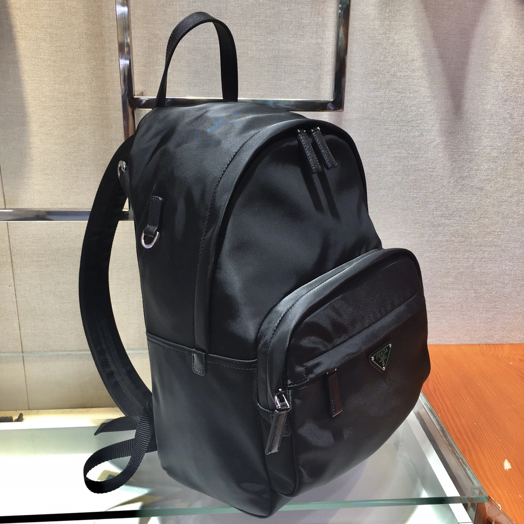 Prada AAA Man Backpacks Classic 8647