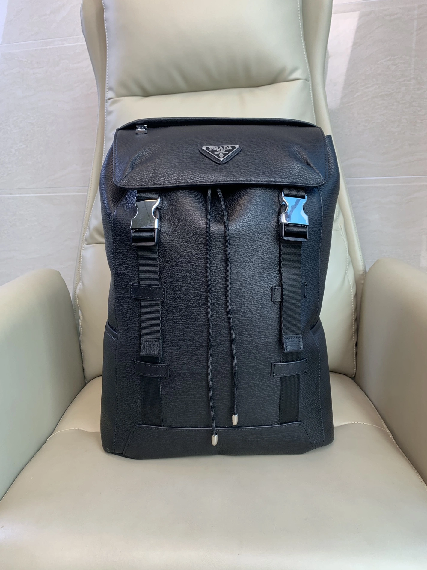 Prada AAA Man Backpacks Functional 7218