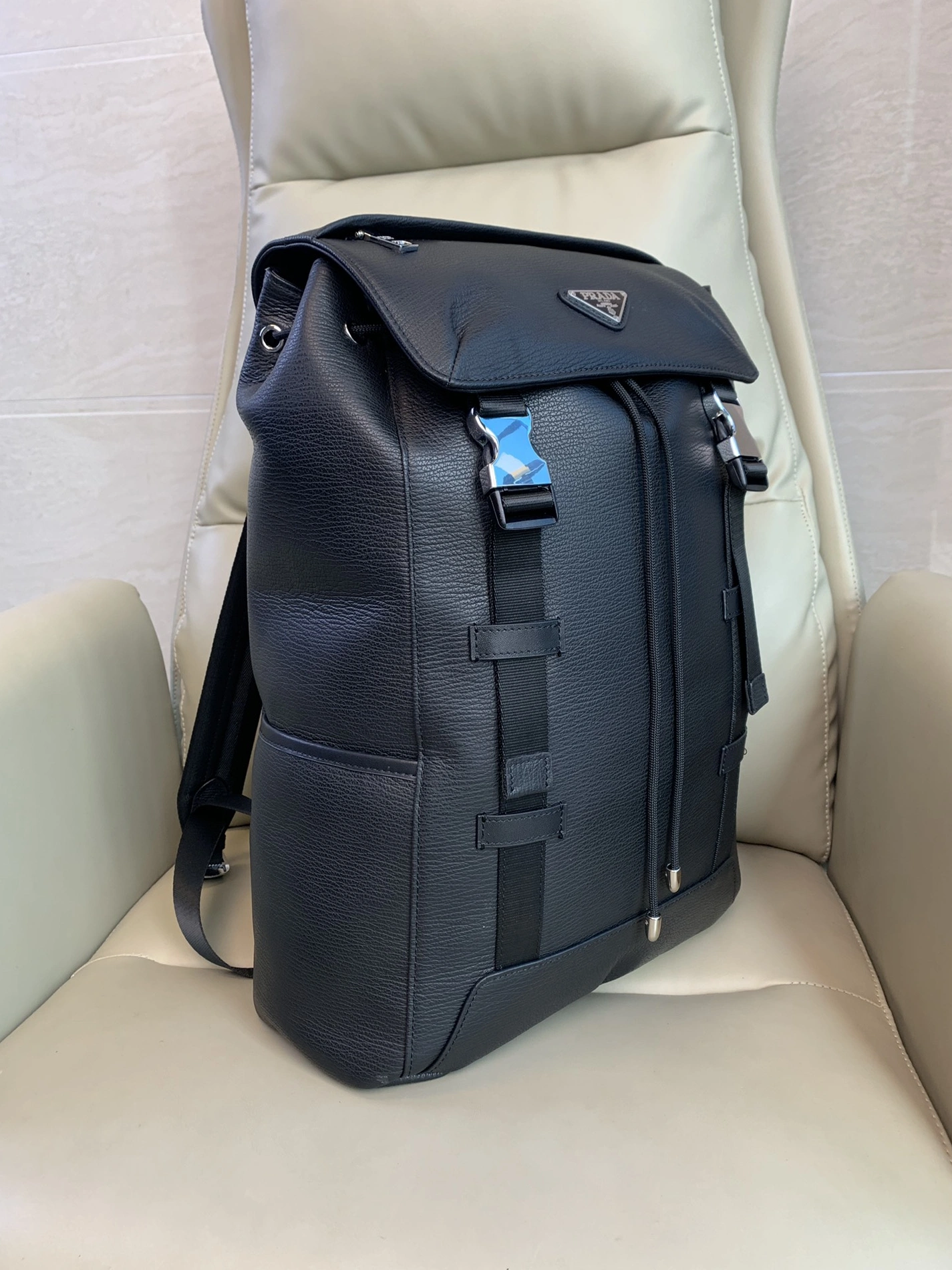 Prada AAA Man Backpacks Functional 7218