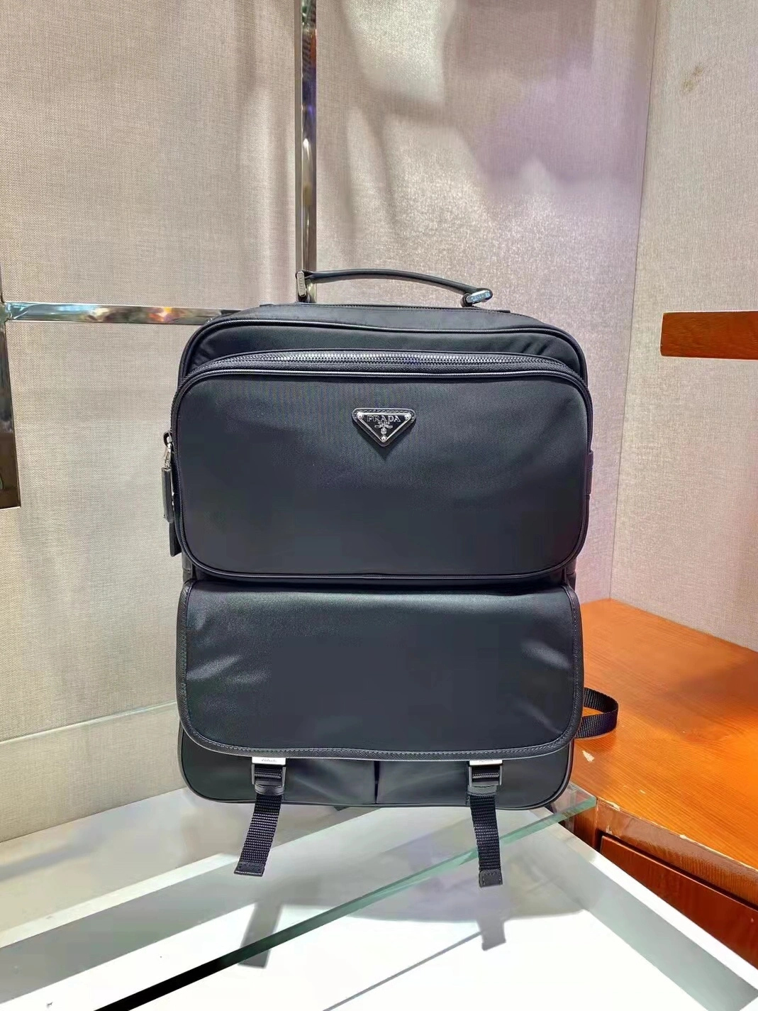 Prada AAA Man Backpacks Functional 9275