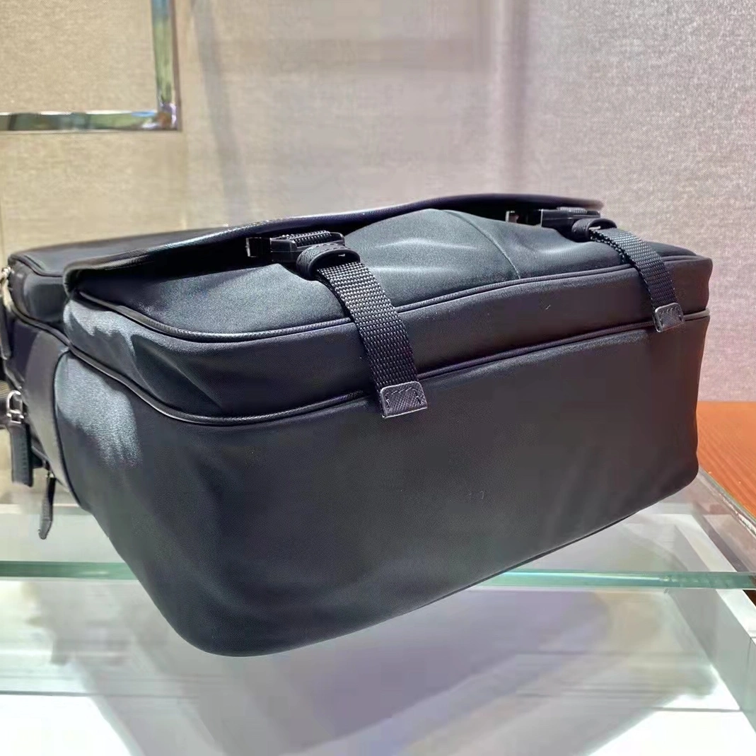 Prada AAA Man Backpacks Functional 9275