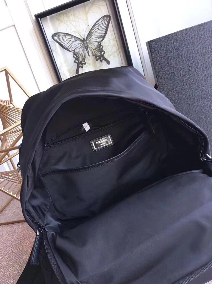 Prada AAA Man Backpacks Popular 3103