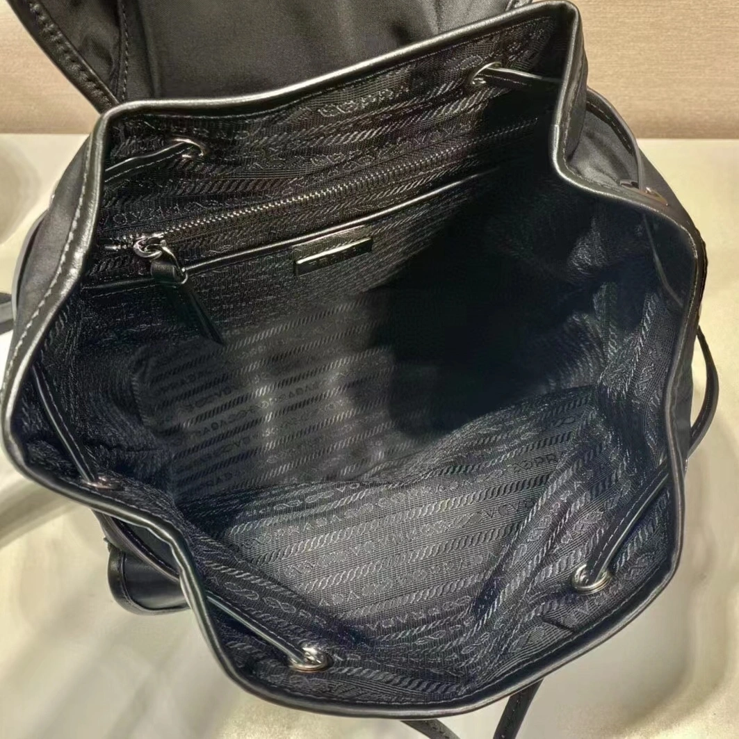 Prada AAA Man Backpacks SportInspired 9178