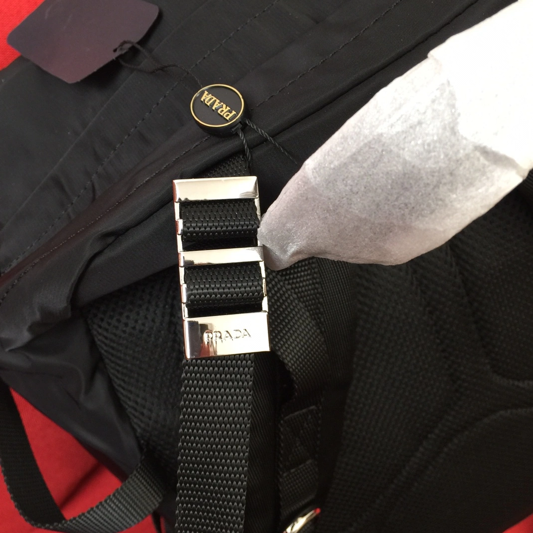 Prada AAA Man Backpacks Timeless 4940