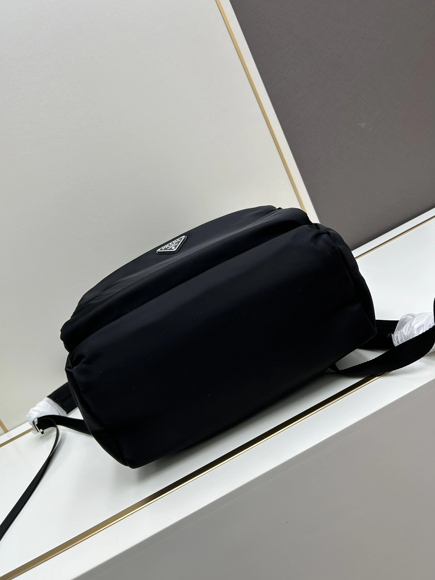 Prada AAA Man Backpacks WellDesigned 4077