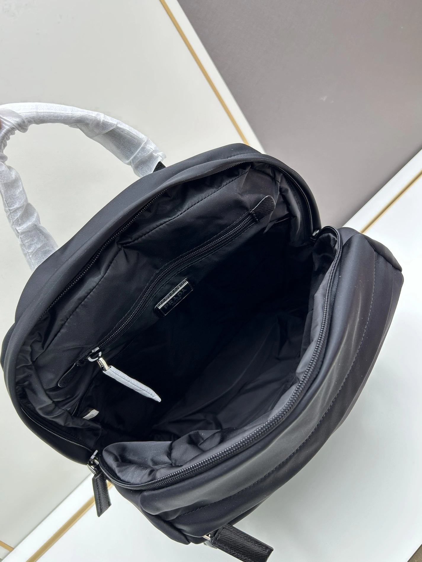 Prada AAA Man Backpacks WellDesigned 4077