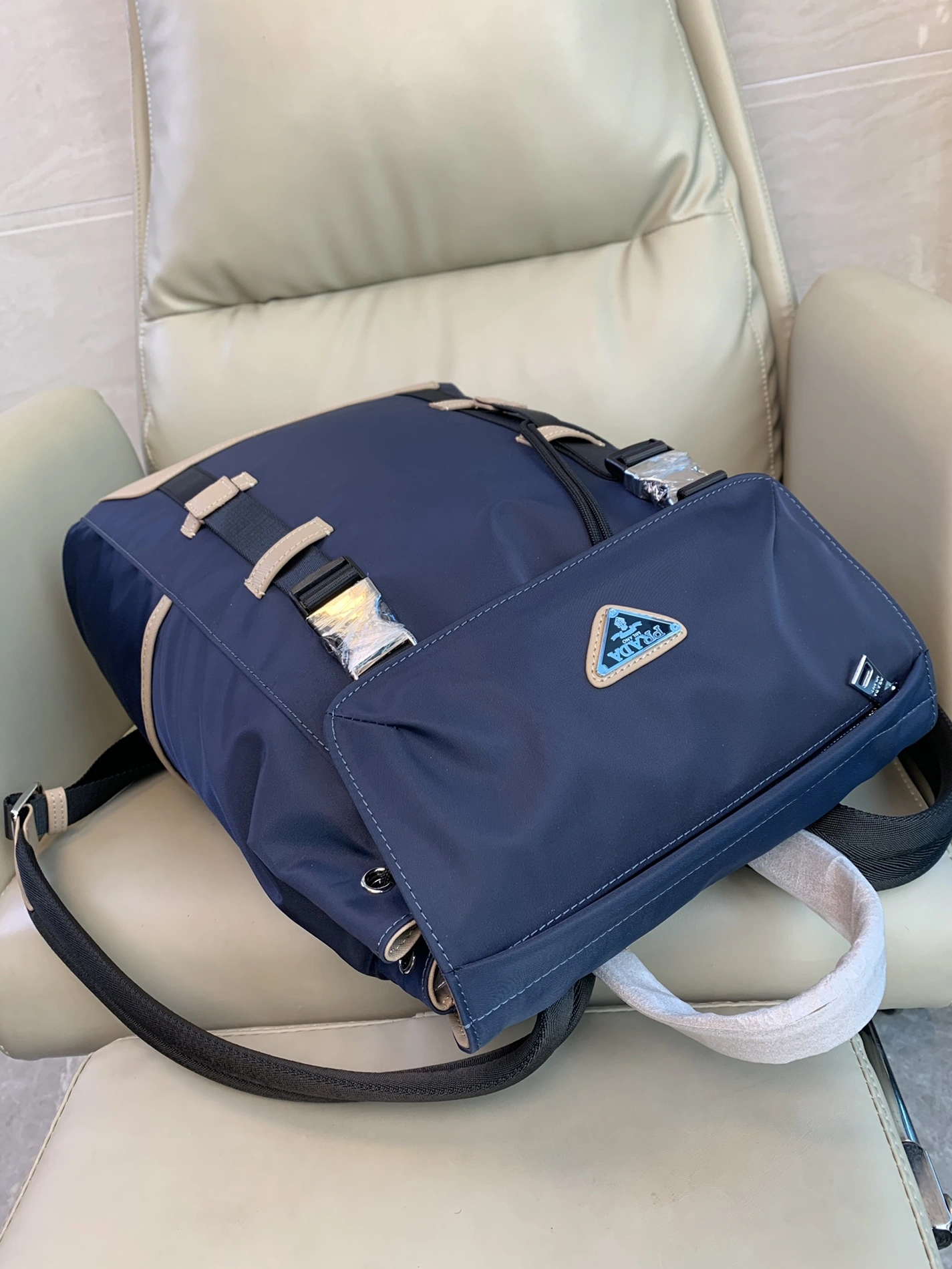Prada AAA Man Backpacks WellDesigned 9487