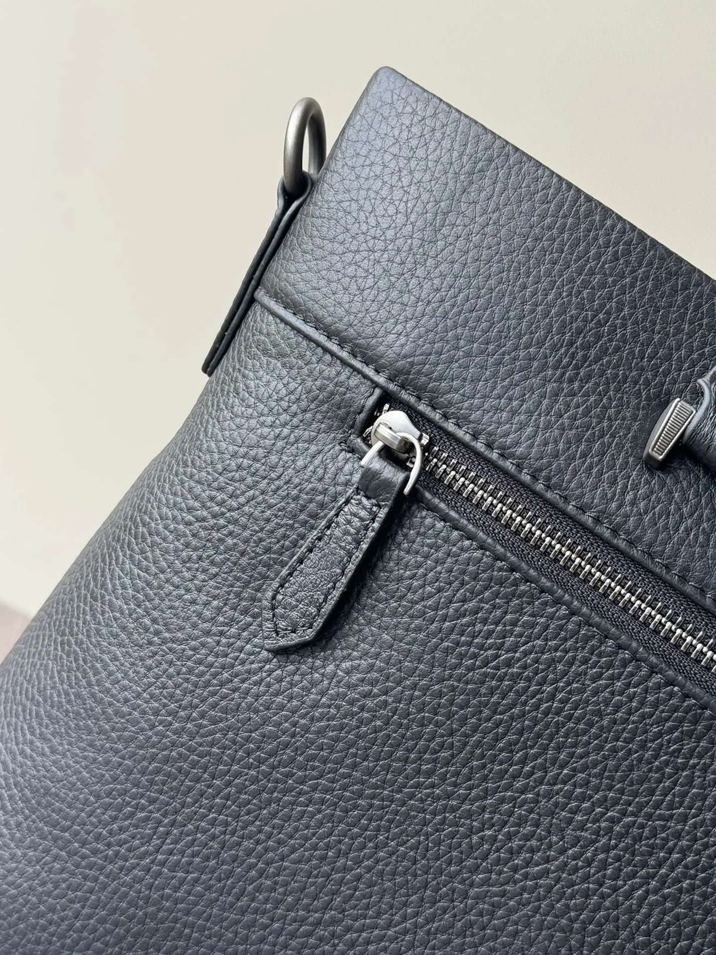 Prada AAA Man Handbags Breathable 2059