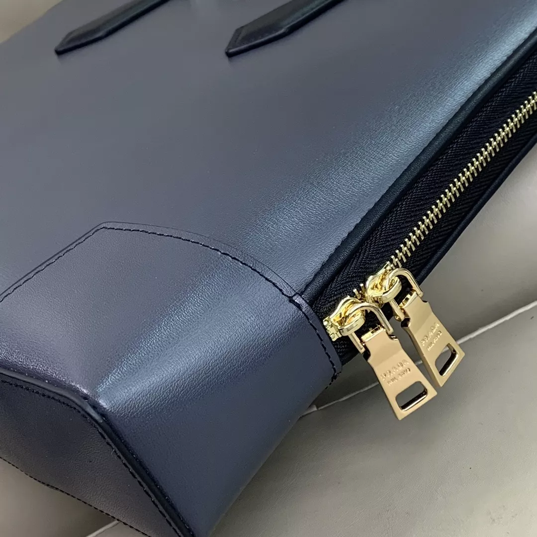Prada AAA Man Handbags Bright 1483
