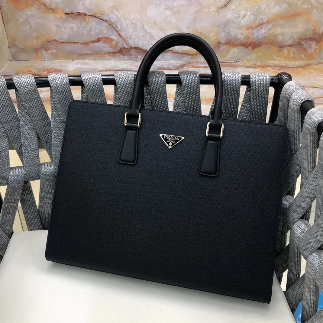 Prada AAA Man Handbags Bright 2585