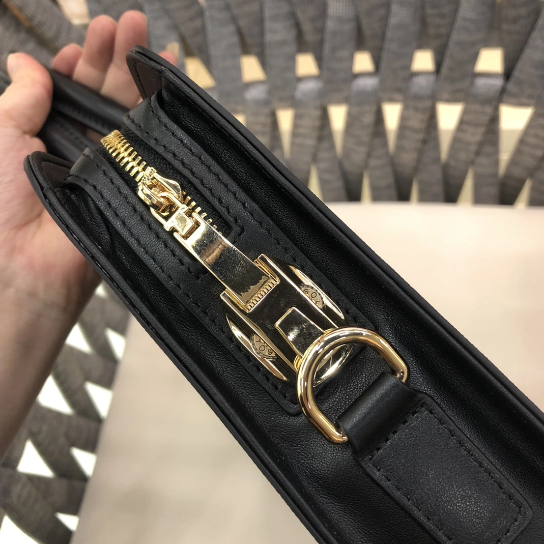 Prada AAA Man Handbags Bright 2585