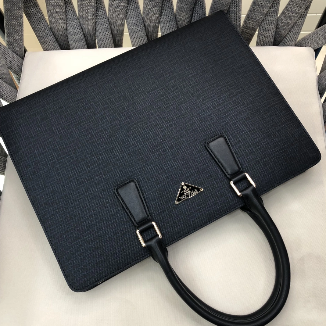 Prada AAA Man Handbags Bright 2585