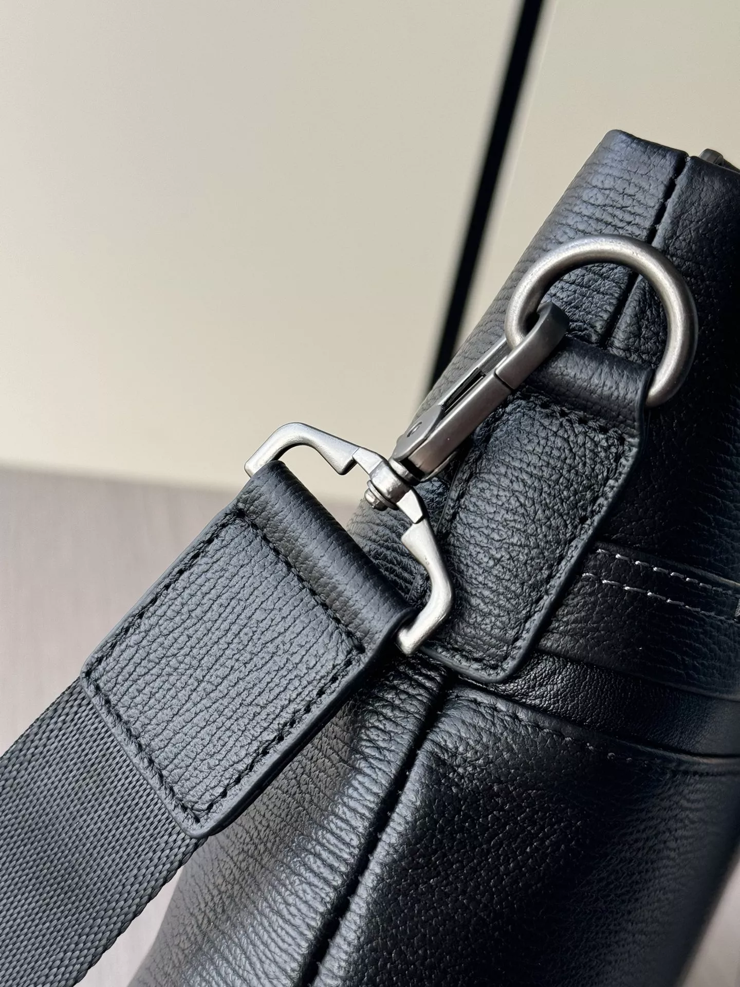 Prada AAA Man Handbags Lightweight 5871
