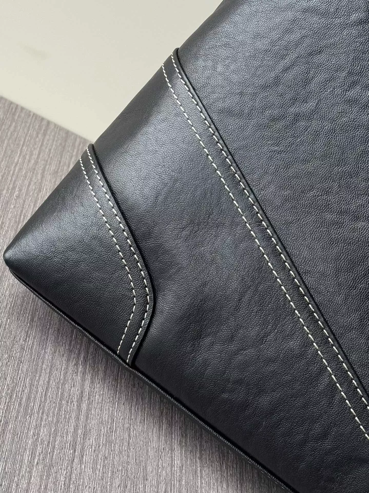 Prada AAA Man Handbags Minimalist 1214
