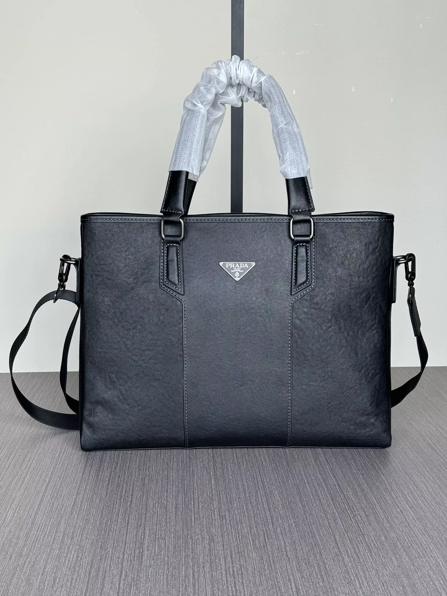 Prada AAA Man Handbags ModernLook 5415