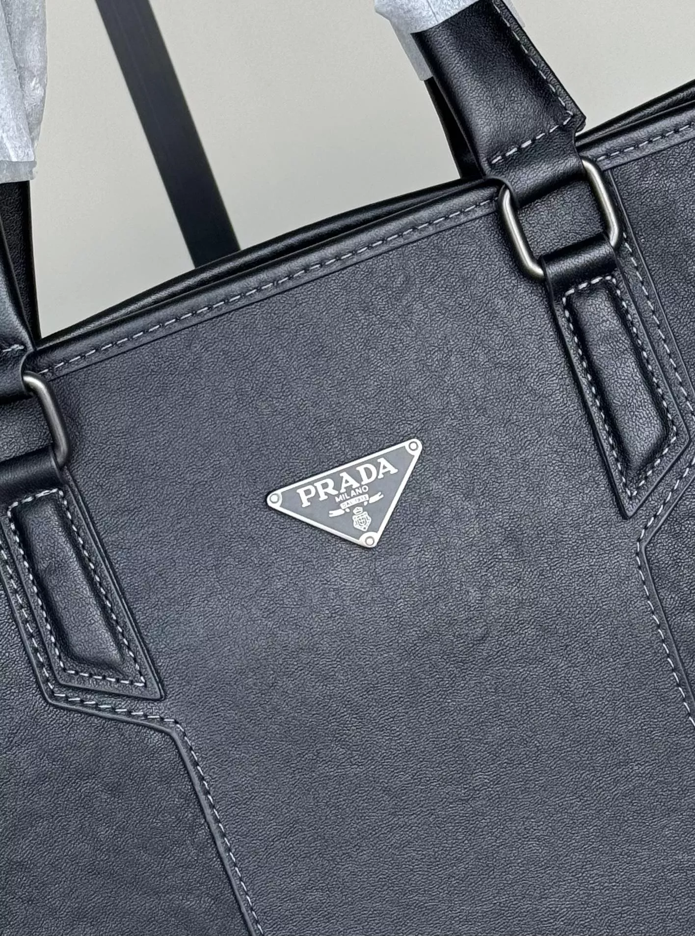 Prada AAA Man Handbags ModernLook 5415