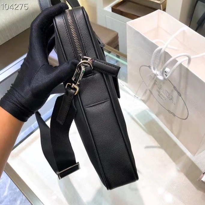 Prada AAA Man Handbags Resilient 7072