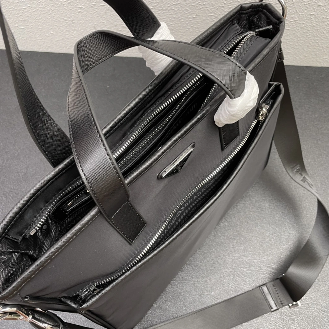 Prada AAA Man Handbags SmartChoice 643