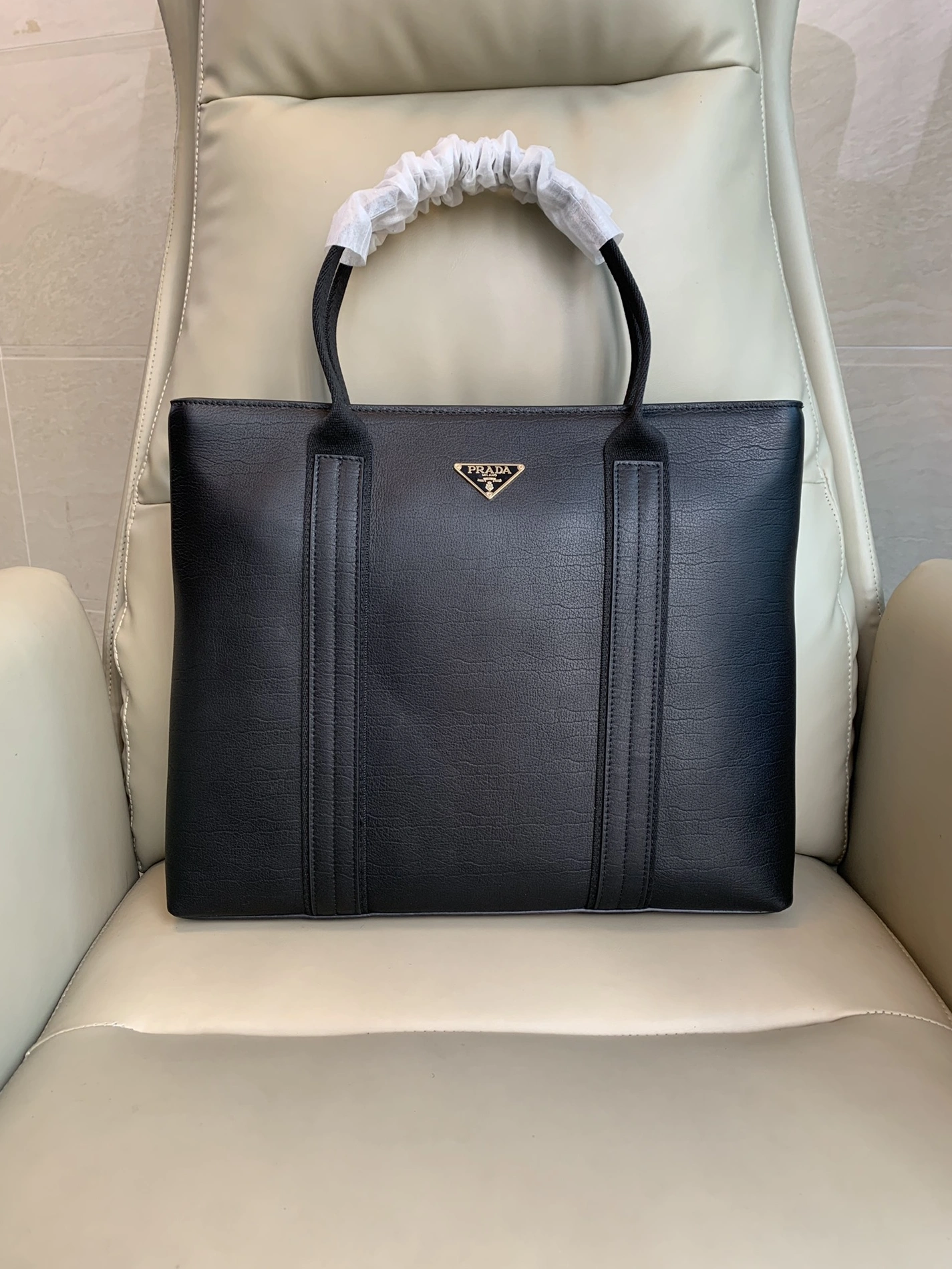 Prada AAA Man Handbags Stylish 3499