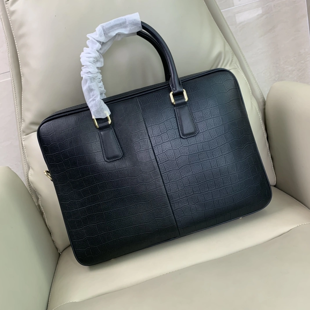 Prada AAA Man Handbags WellDesigned 7256