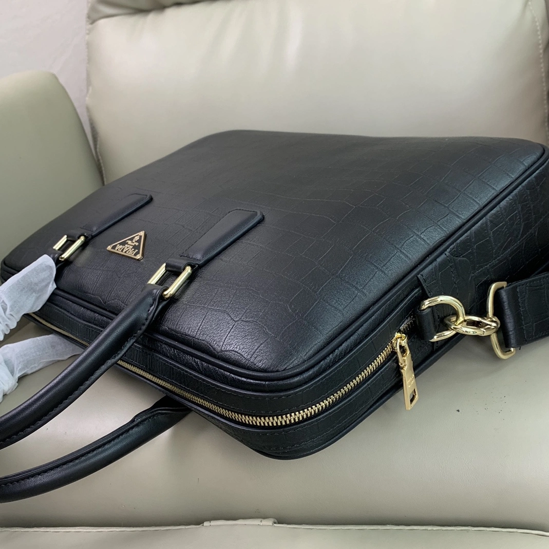Prada AAA Man Handbags WellDesigned 7256