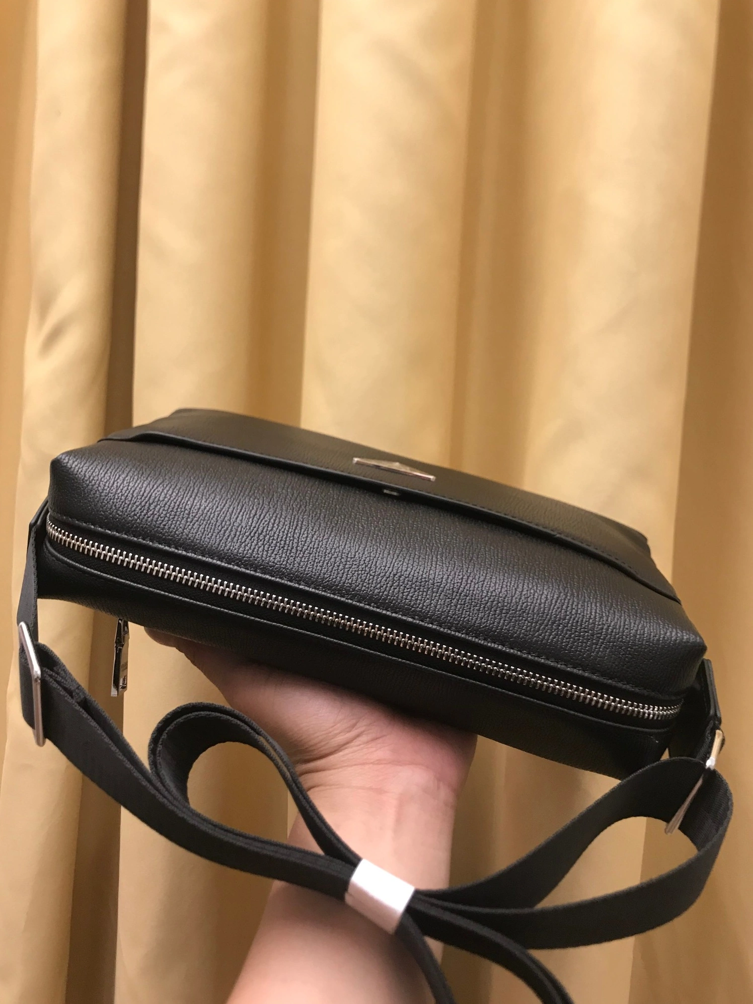 Prada AAA Man Messenger Bags Classic 1148