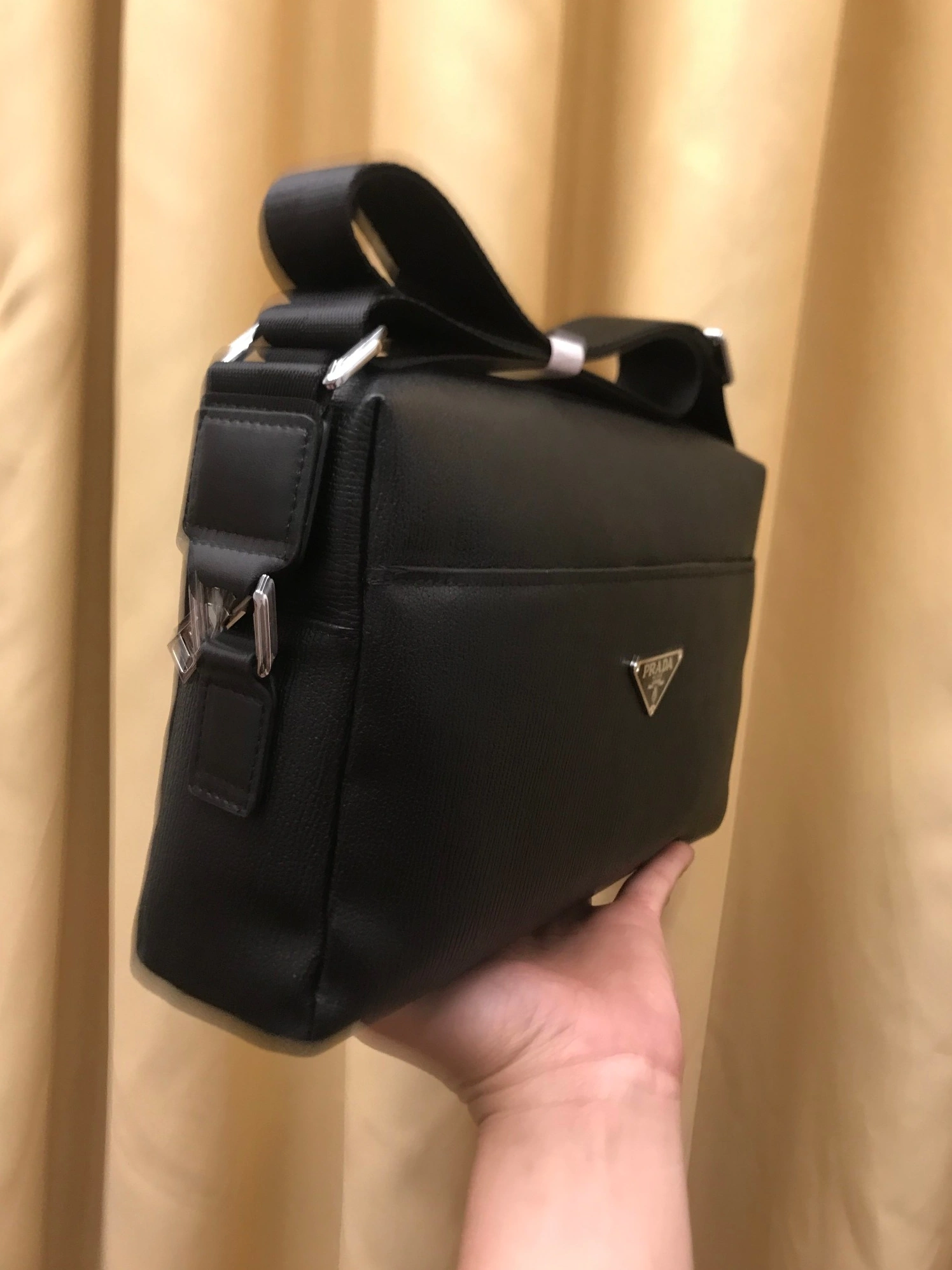 Prada AAA Man Messenger Bags Classic 1148