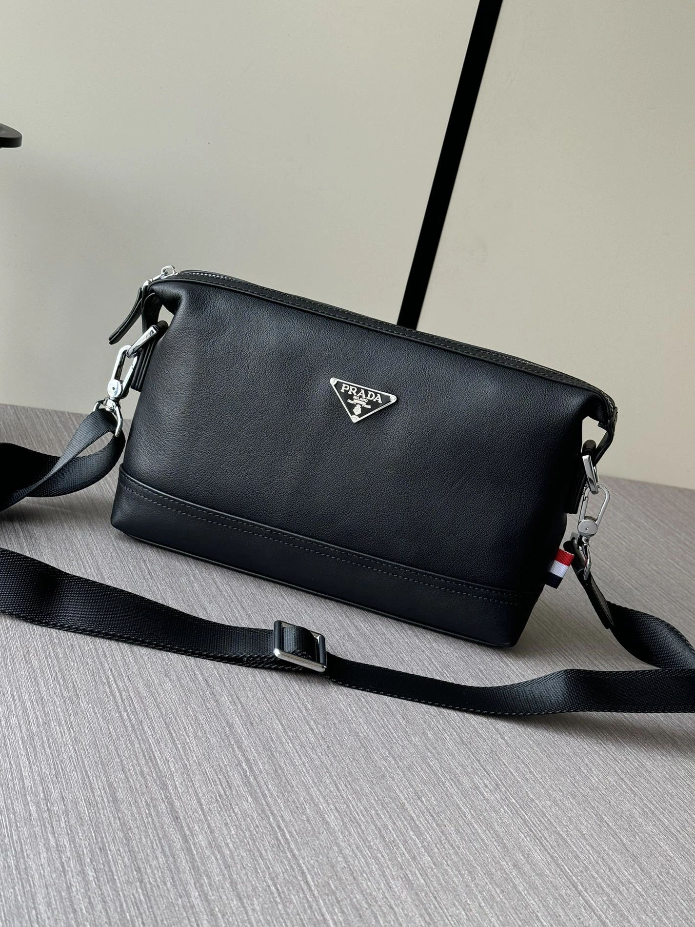 Prada AAA Man Messenger Bags Classic 3915