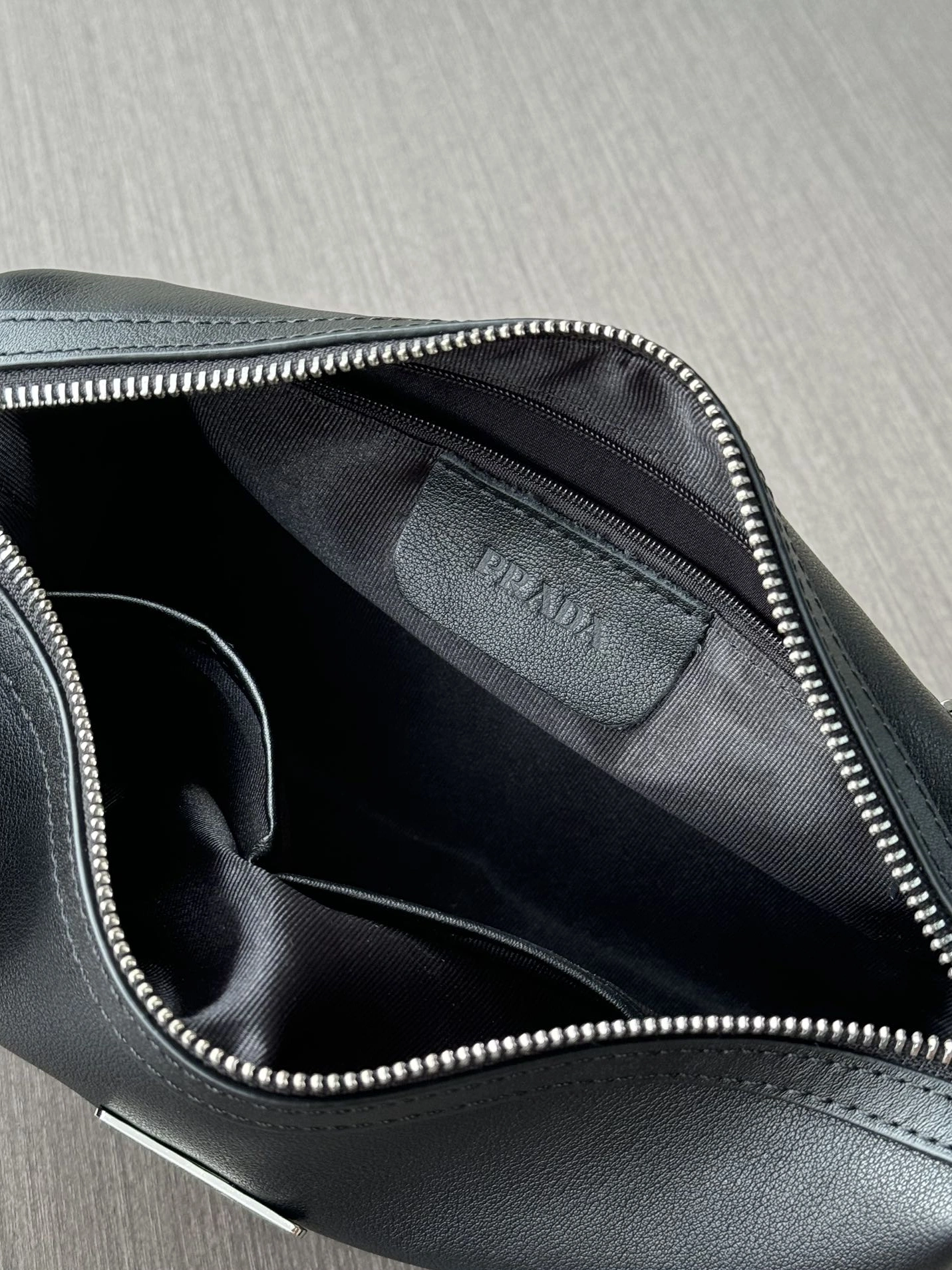 Prada AAA Man Messenger Bags Classic 3915