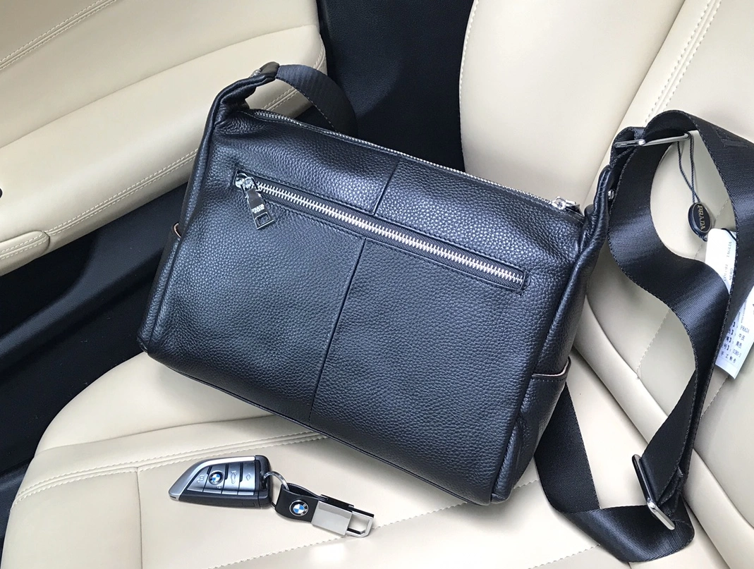 Prada AAA Man Messenger Bags Compact 6431