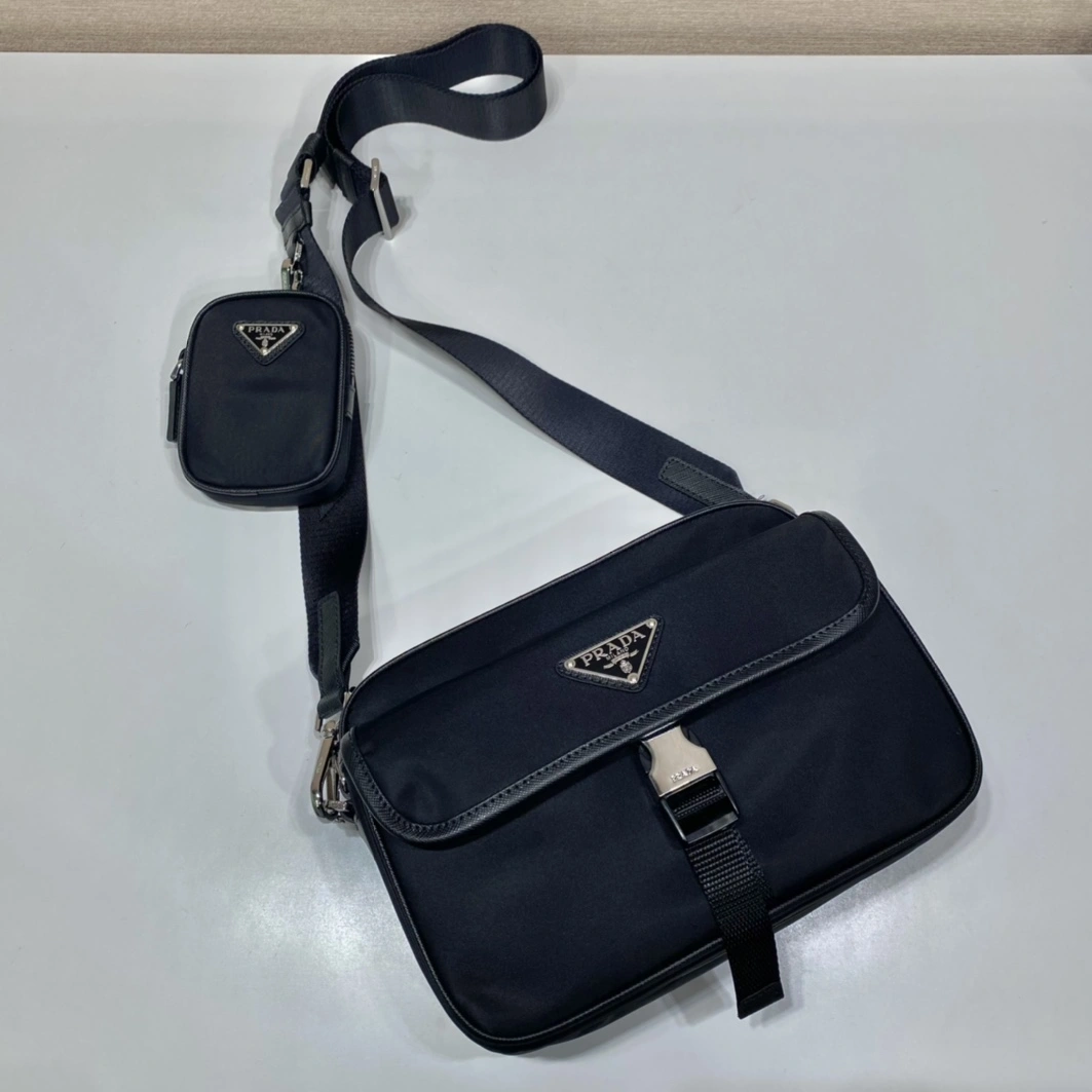 Prada AAA Man Messenger Bags Cozy 5765