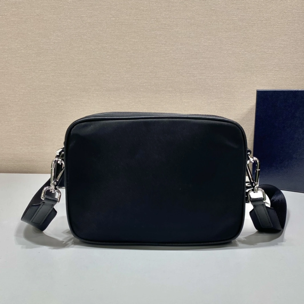 Prada AAA Man Messenger Bags Cozy 5765