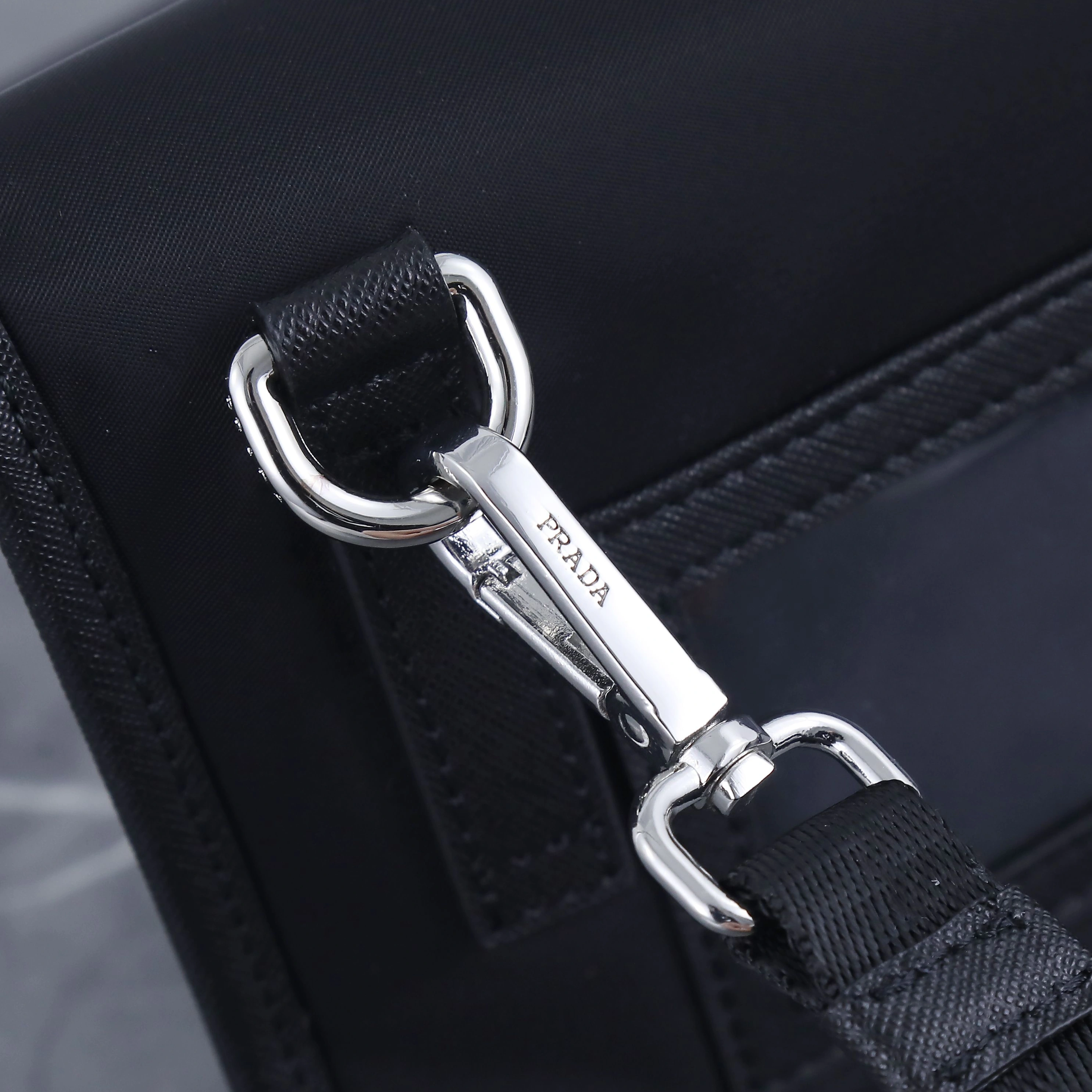 Prada AAA Man Messenger Bags Durable 2515