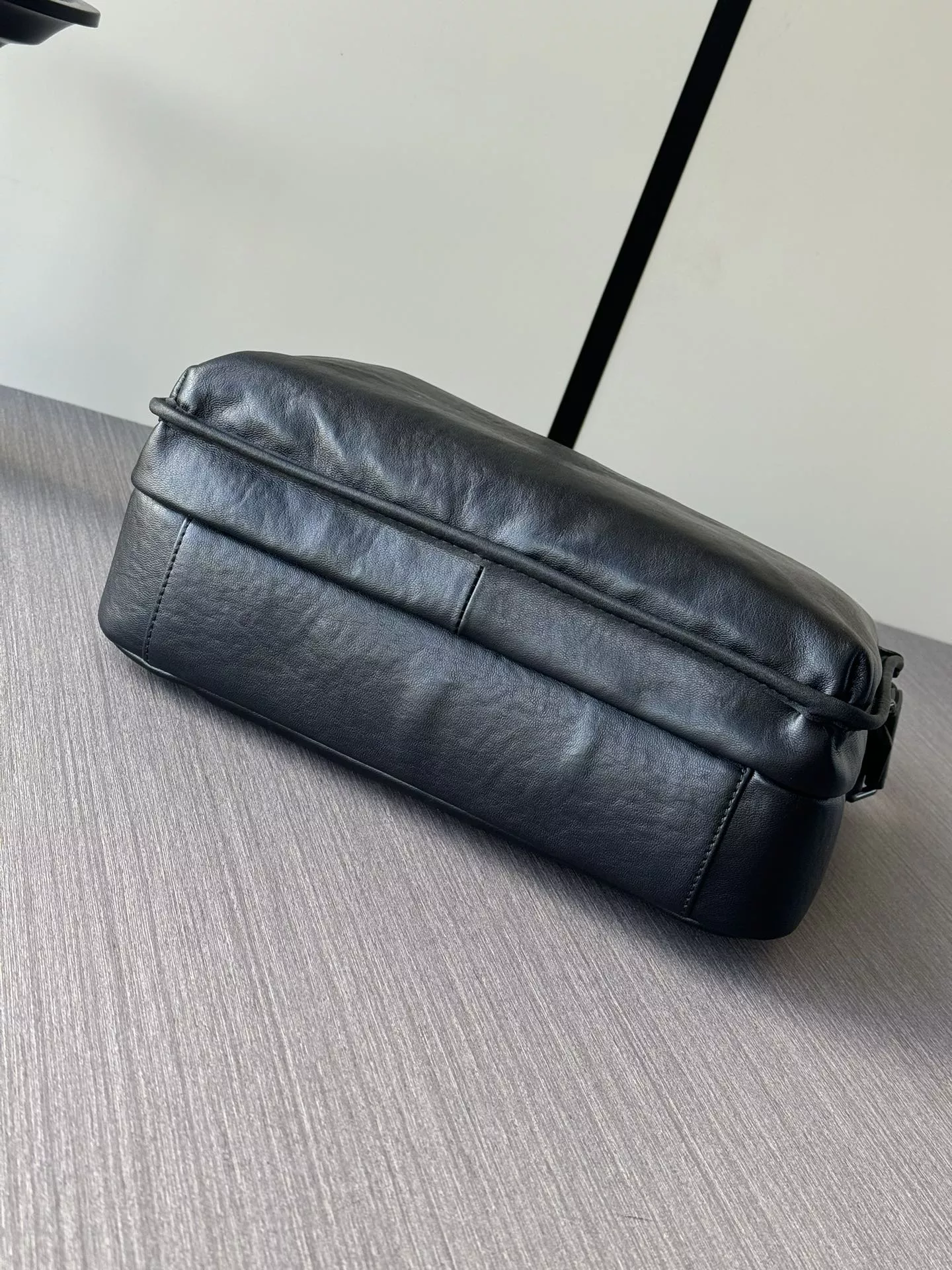 Prada AAA Man Messenger Bags Durable 7942