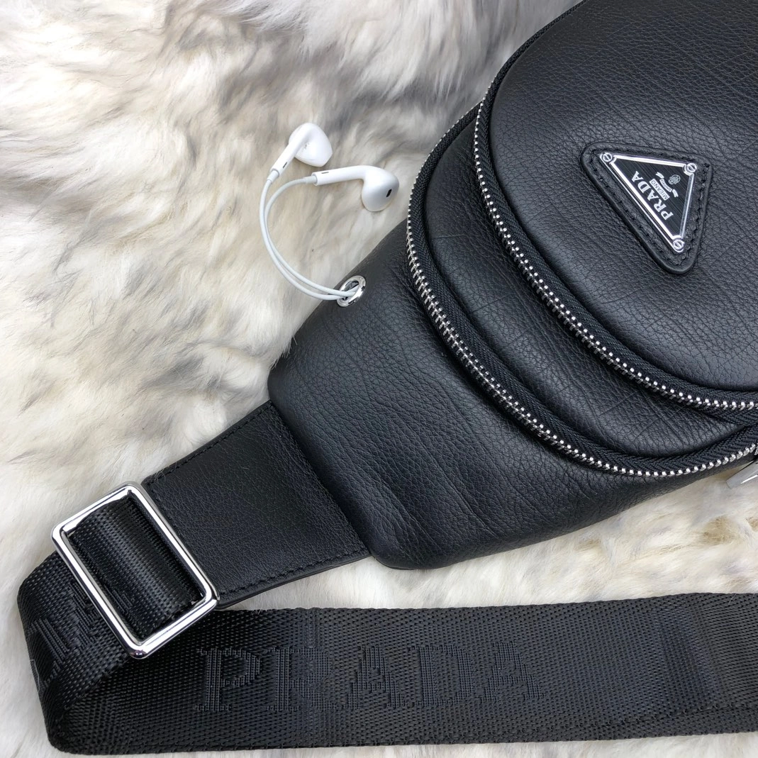 Prada AAA Man Messenger Bags Durable 9803
