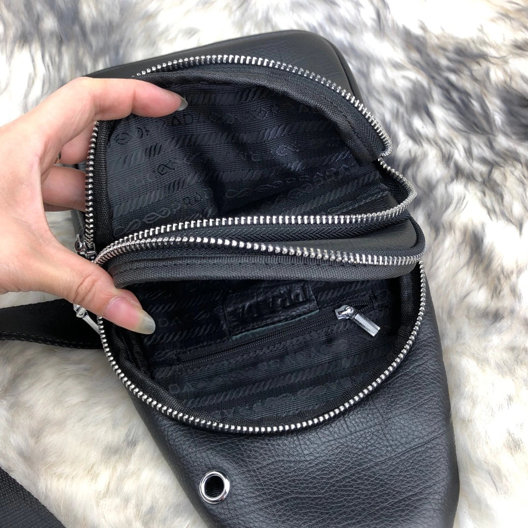 Prada AAA Man Messenger Bags Durable 9803