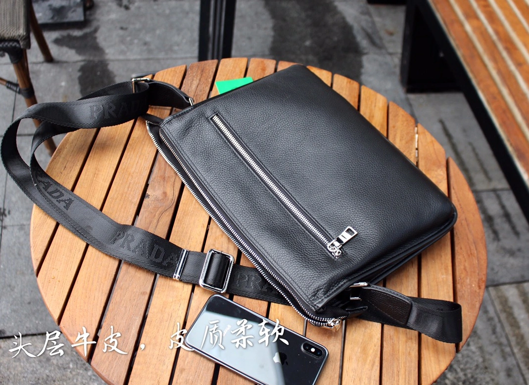 Prada AAA Man Messenger Bags EasyMatch 3207