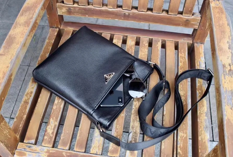 Prada AAA Man Messenger Bags EasyMatch 7715