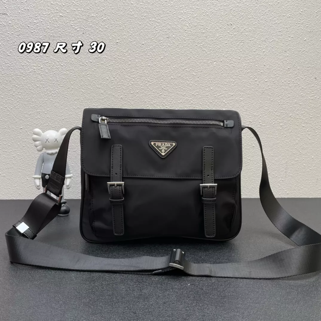 Prada AAA Man Messenger Bags Elegant 4069