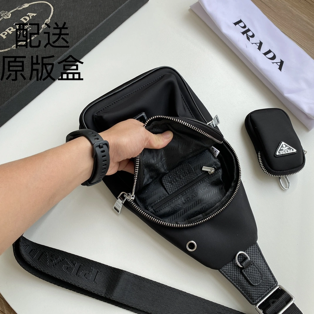 Prada AAA Man Messenger Bags Elegant 5660