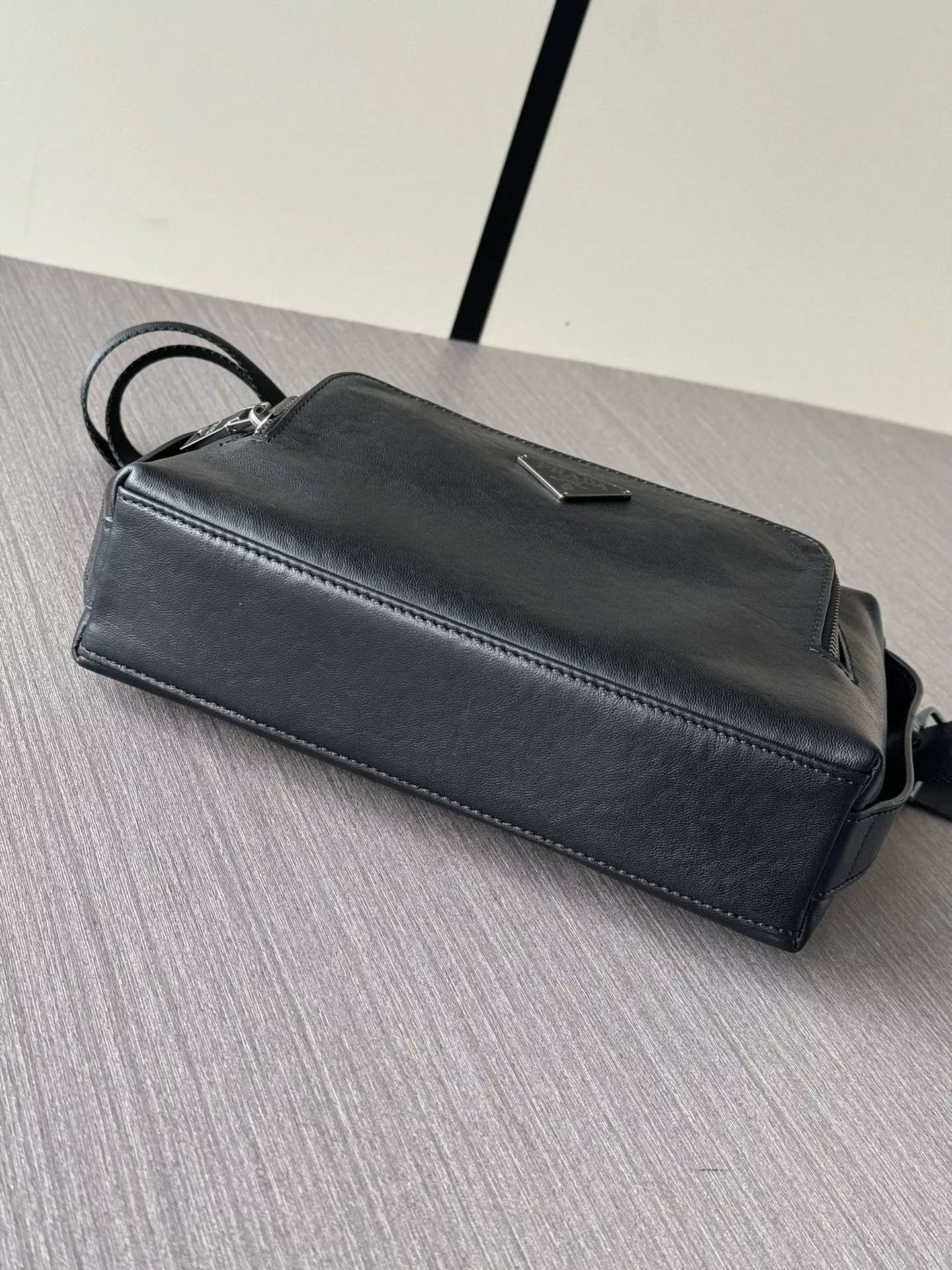 Prada AAA Man Messenger Bags Elegant 7690