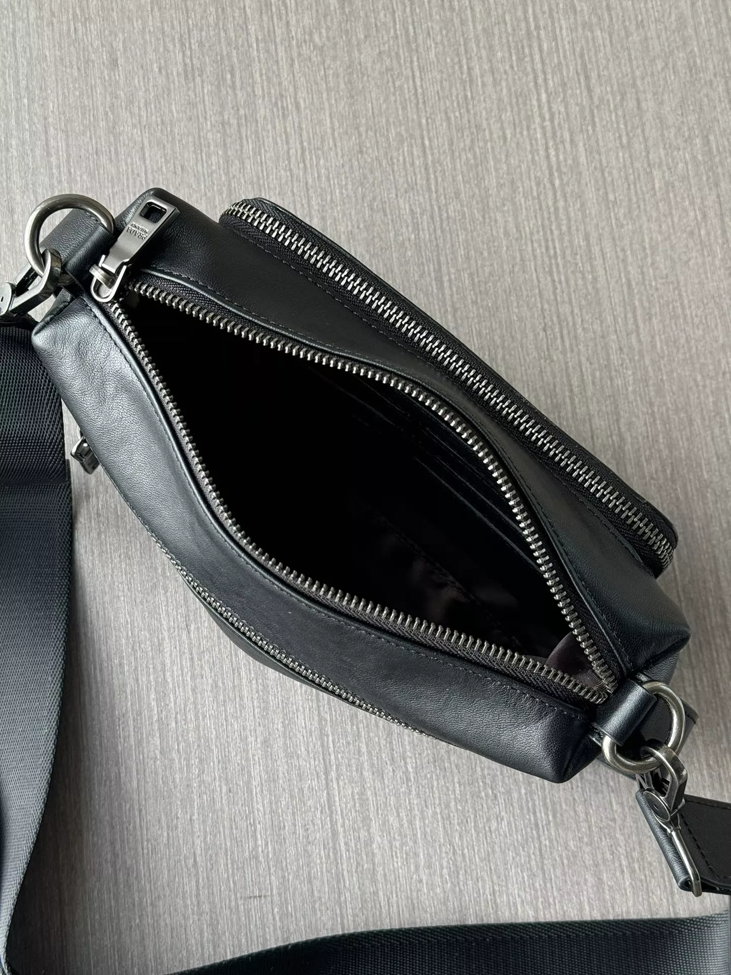 Prada AAA Man Messenger Bags Elegant 7690