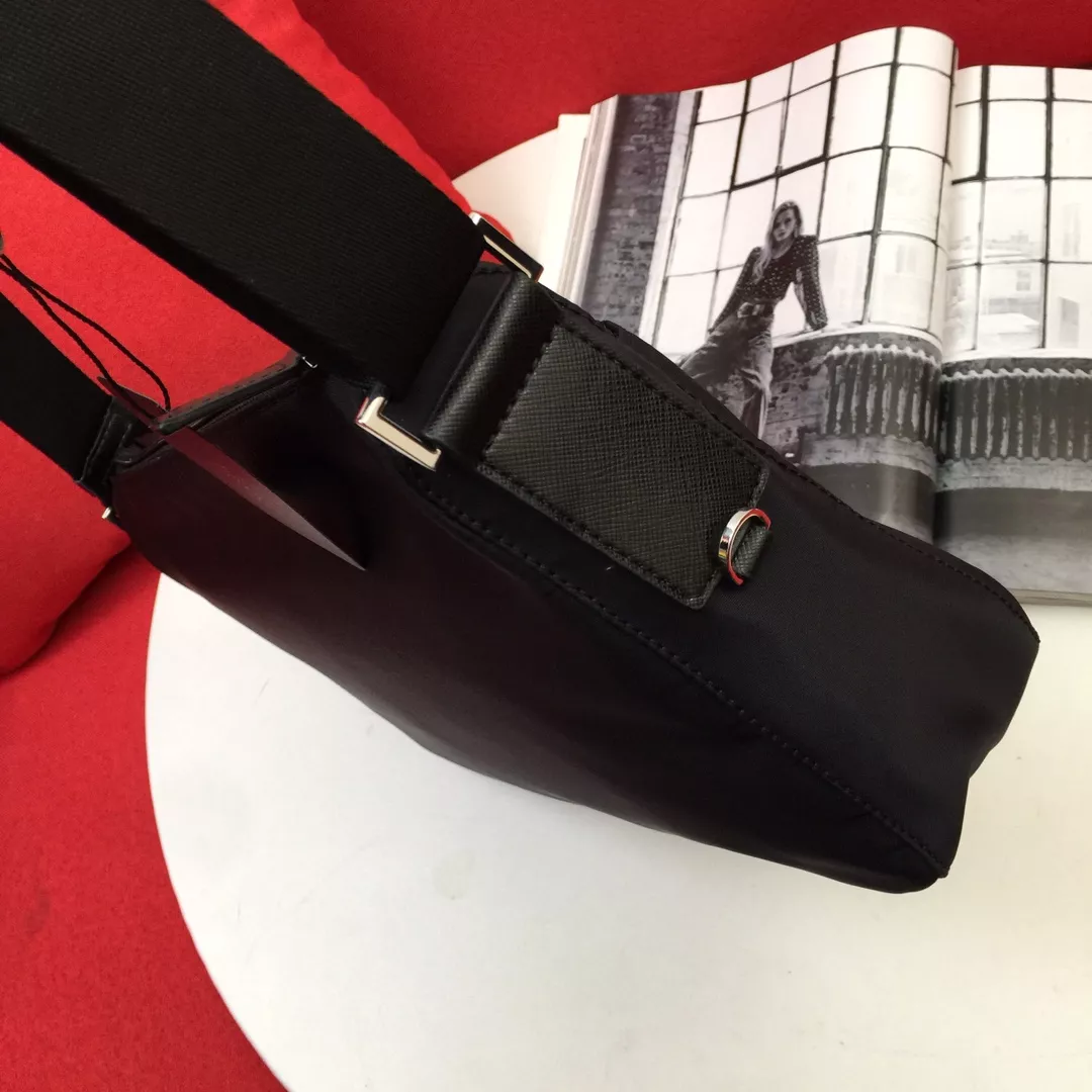 Prada AAA Man Messenger Bags Fashionable 7454
