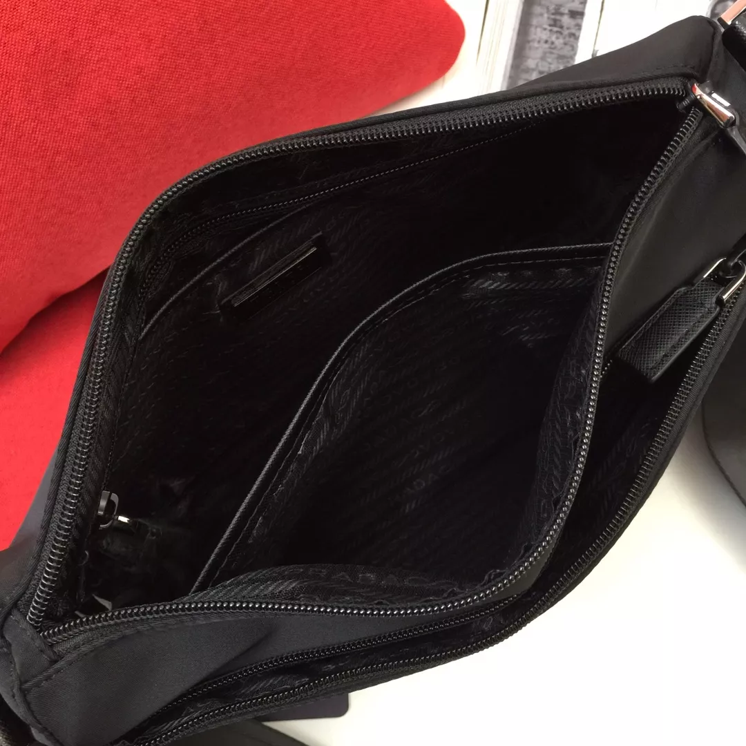 Prada AAA Man Messenger Bags Fashionable 7454