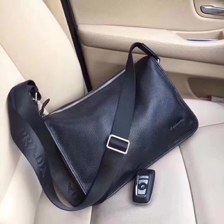Prada AAA Man Messenger Bags Fashionable 8915