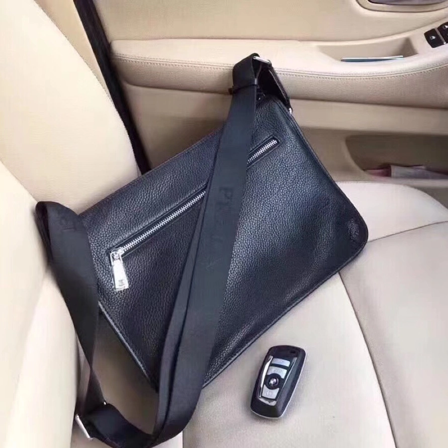 Prada AAA Man Messenger Bags Fashionable 8915