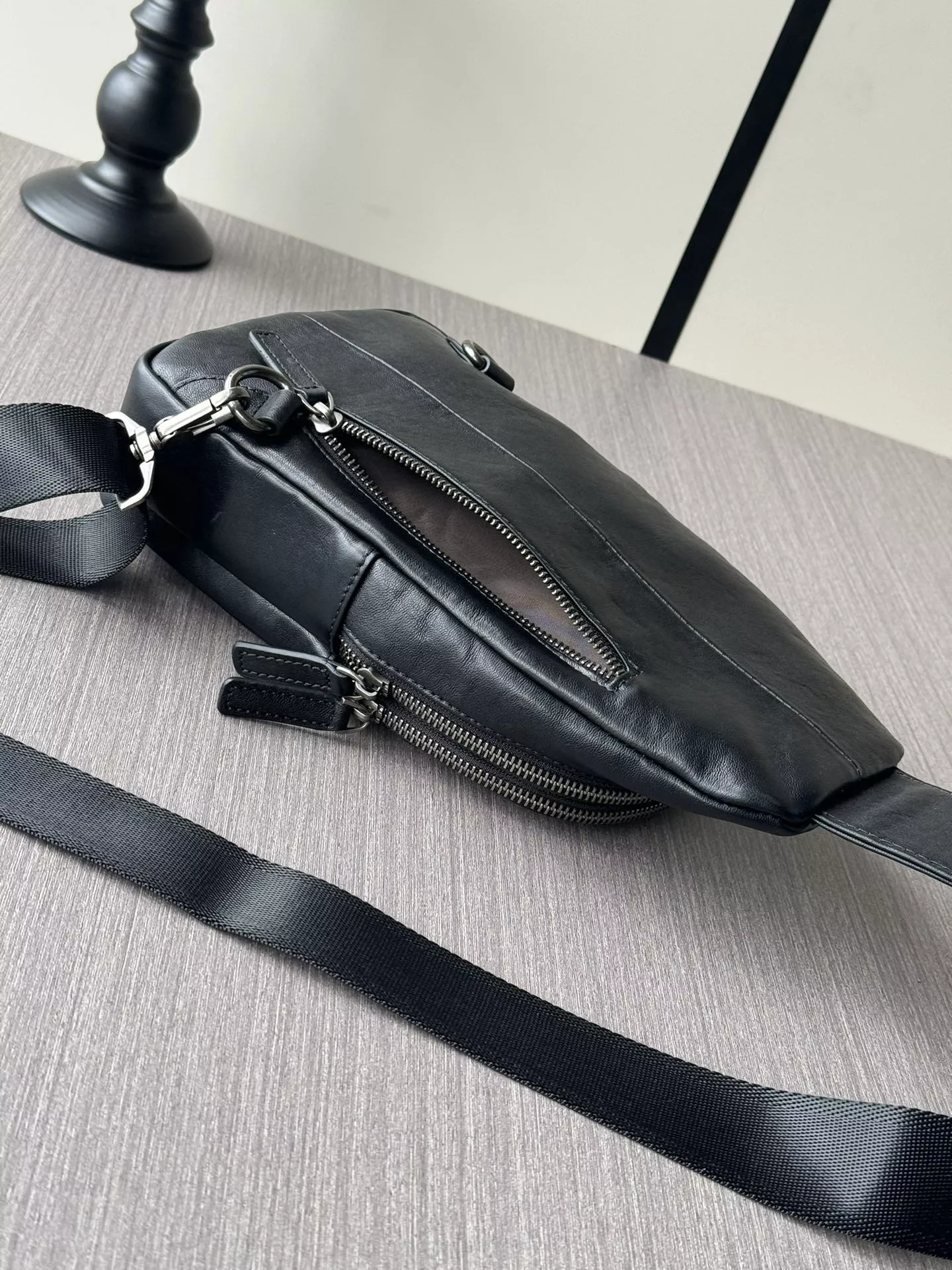 Prada AAA Man Messenger Bags Fashionable 9713