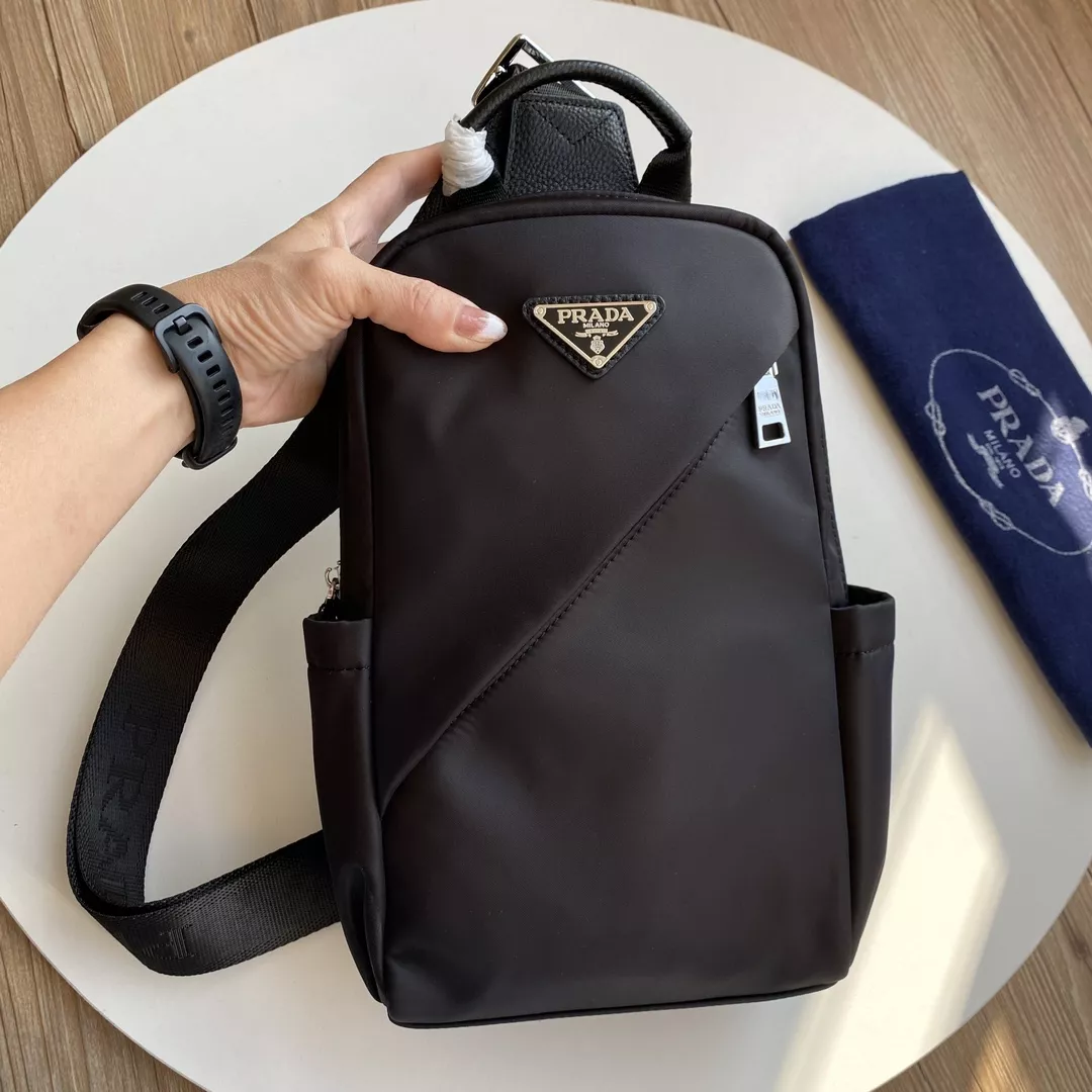 Prada AAA Man Messenger Bags Flexible 9809