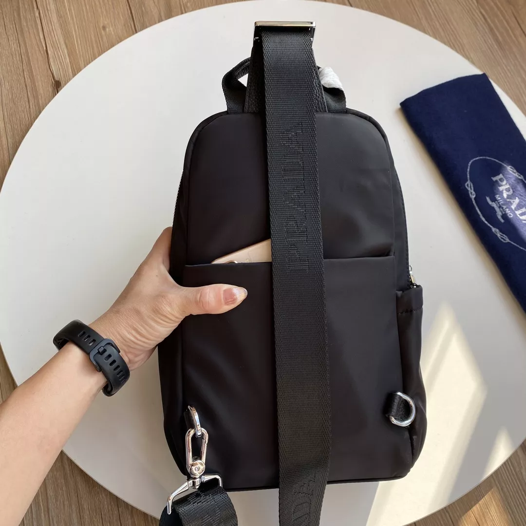 Prada AAA Man Messenger Bags Flexible 9809