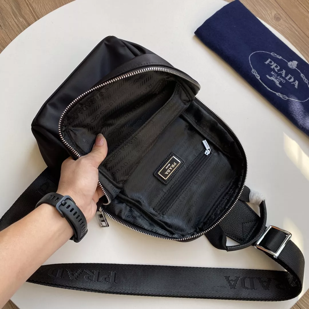 Prada AAA Man Messenger Bags Flexible 9809